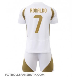 Al-Nassr Cristiano Ronaldo #7 Replika Tredje Tröja Barn 2024-25 Kortärmad (+ Korta byxor)